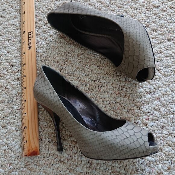 Giuseppe Zanotti gray heels size 36 - Picture 5 of 8